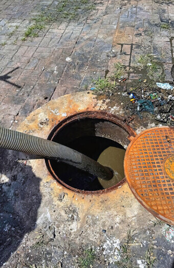 https://blockeddrainsfremantle.com.au/uploads/2025/07/blocked-drains-50219.jpg