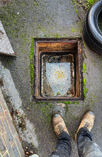 https://blockeddrainsfremantle.com.au/uploads/2025/07/hero-blocked-sewers-23761.jpg