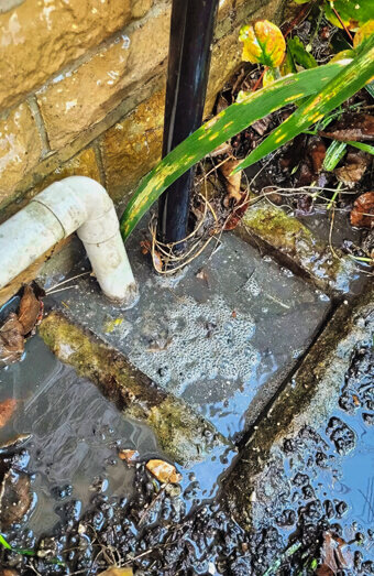 https://blockeddrainsfremantle.com.au/uploads/2025/07/hero-blocked-sewers-51219.jpg