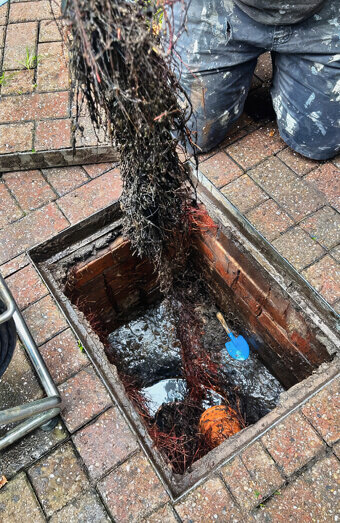 https://blockeddrainsfremantle.com.au/uploads/2025/07/hero-blocked-sewers-68349.jpg