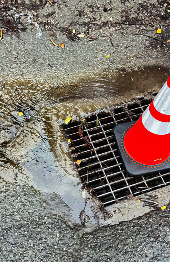 https://blockeddrainsfremantle.com.au/uploads/2025/07/stormwater-drains-60987.jpg